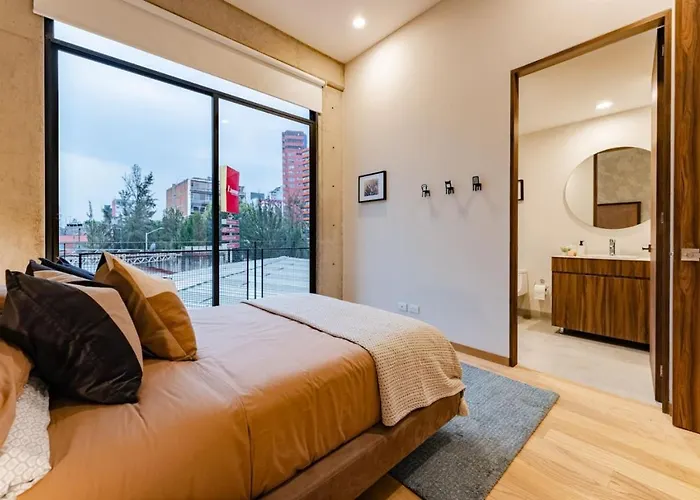 Spacious Roma Norte Loft With Art & Views *